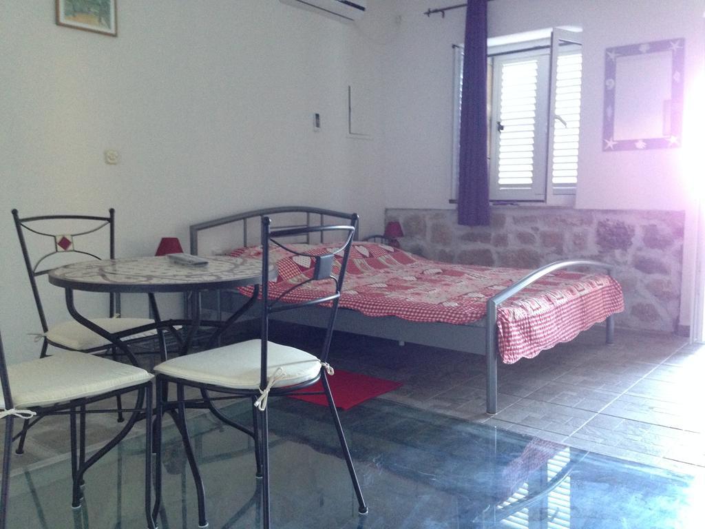 Apartments Acalinovic Вис Стая снимка