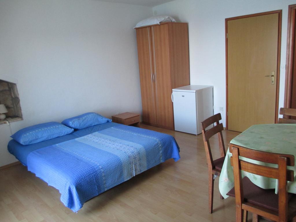 Apartments Acalinovic Вис Стая снимка