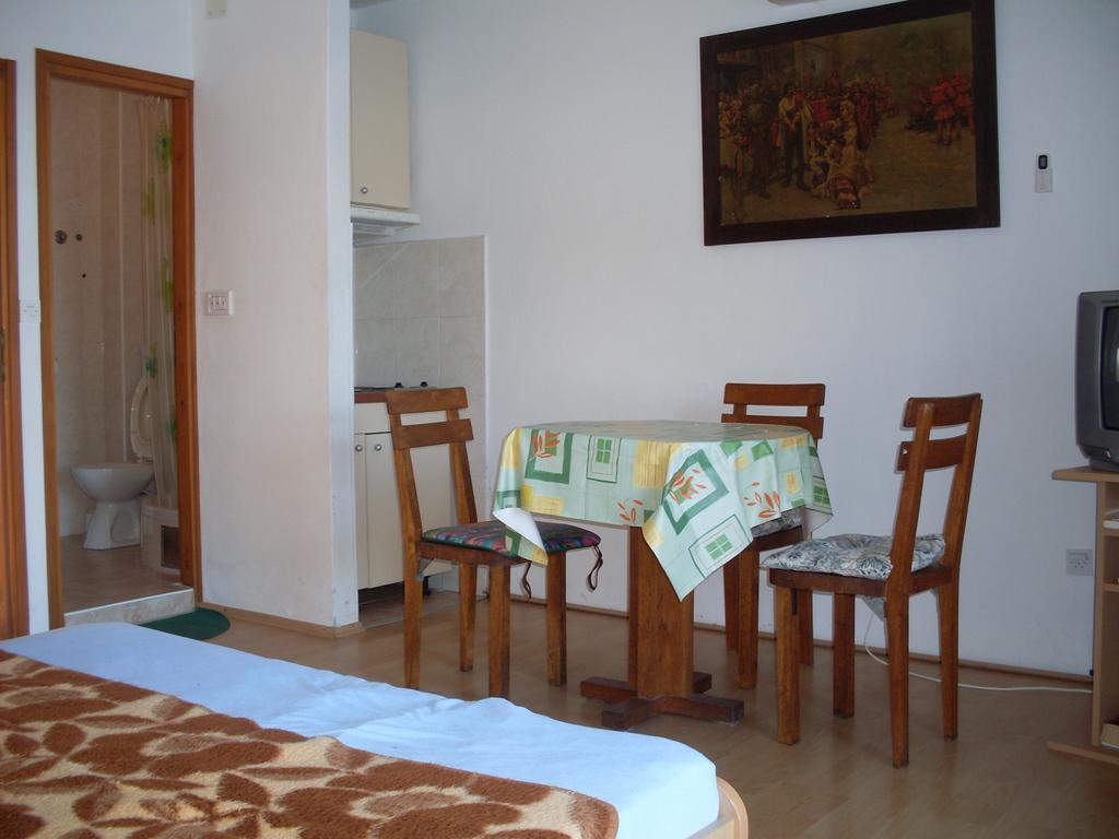 Apartments Acalinovic Вис Стая снимка